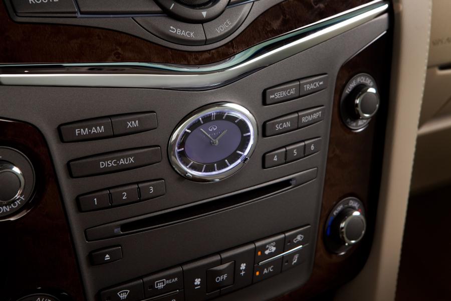  Infiniti QX56 2011 года  (фото 19 из 74)